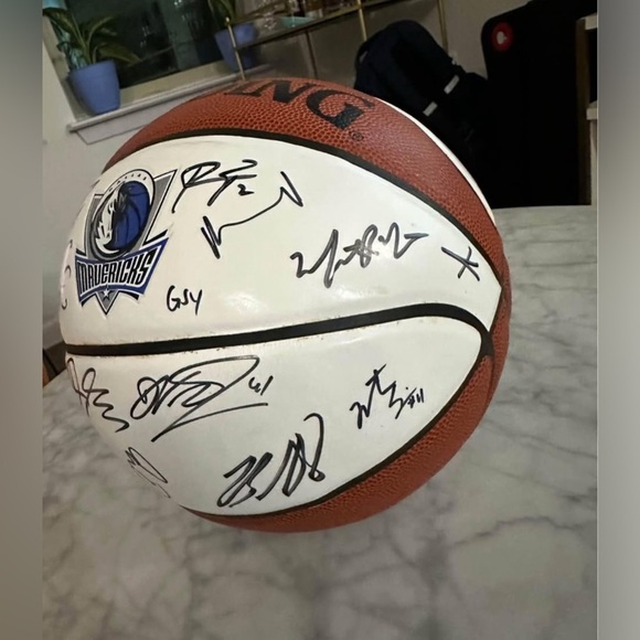 Dallas Mavericks 2008-2009 Team Signed Basketball - no COA- no trades,cash only* - Picture 4 of 10